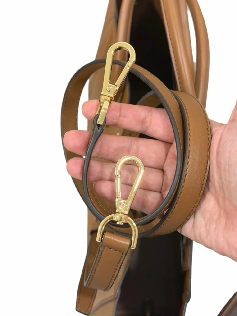 Michael Kors Large Leather Tote  with Strap + Pouch Set - Picture 14 of 16